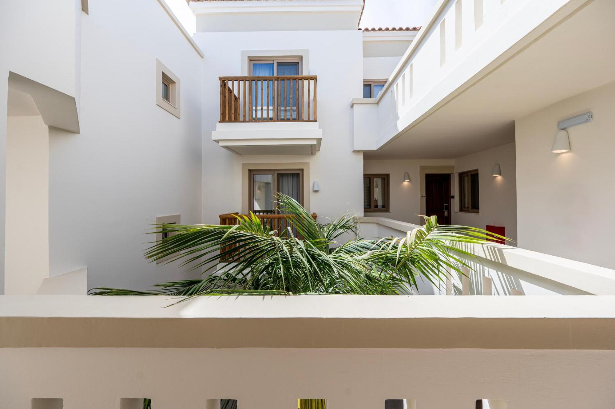 Aegean Apart Otel 4*